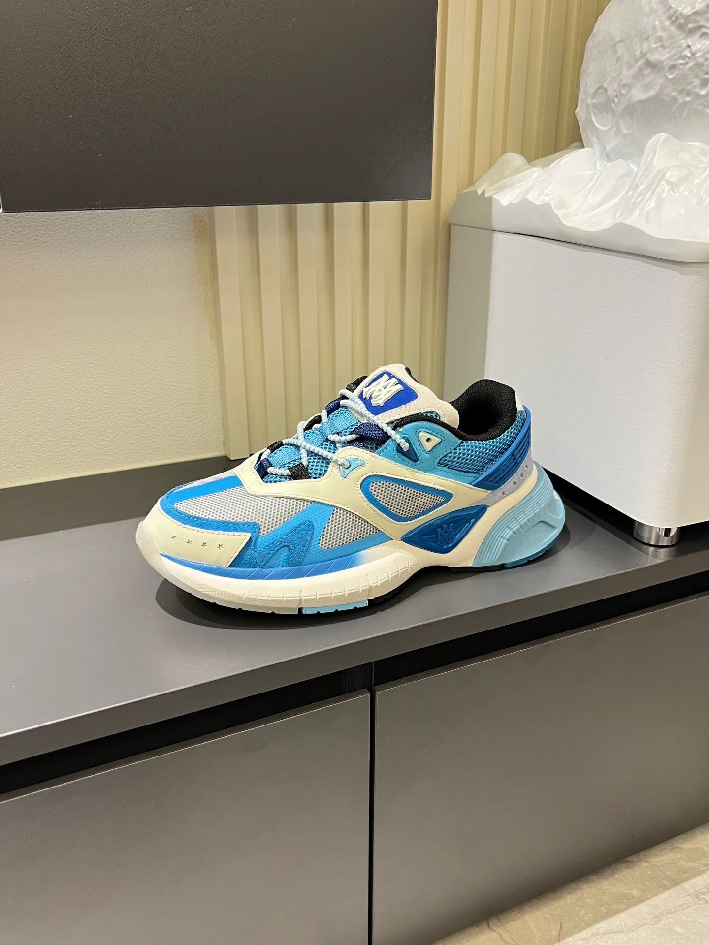 Men's shoes 💰p680 AMIRI's new men's casual sports shoes, made of first-layer cowhide upper and original breathable mesh, rich in three-dimensionality, contrasting color design, simple style, fashionable and sporty, breathable mesh lining, original ultra-light outsole, a must-have item for daily leisure! Size: 38-45!